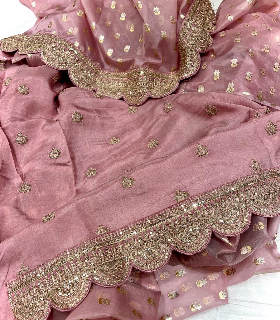 Scalloped weaving organza saree