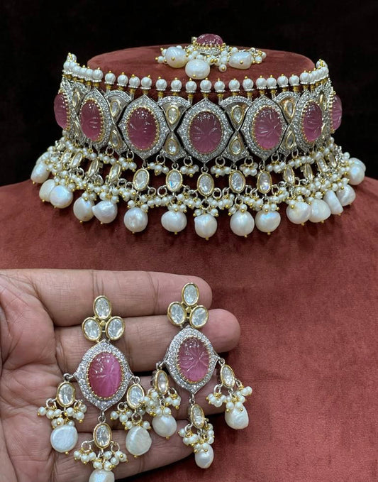 Stoned Kundan choker set