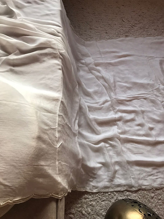 White beauty crepe saree