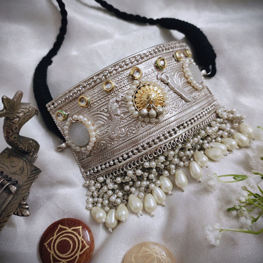 Jumbo tribal choker set