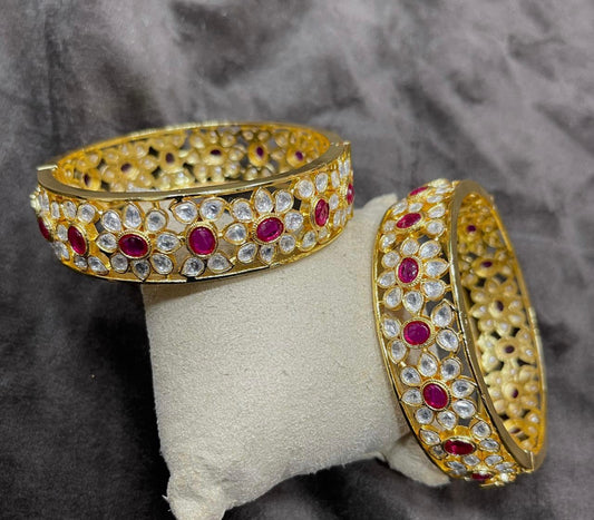 Nehal Kundan bangle