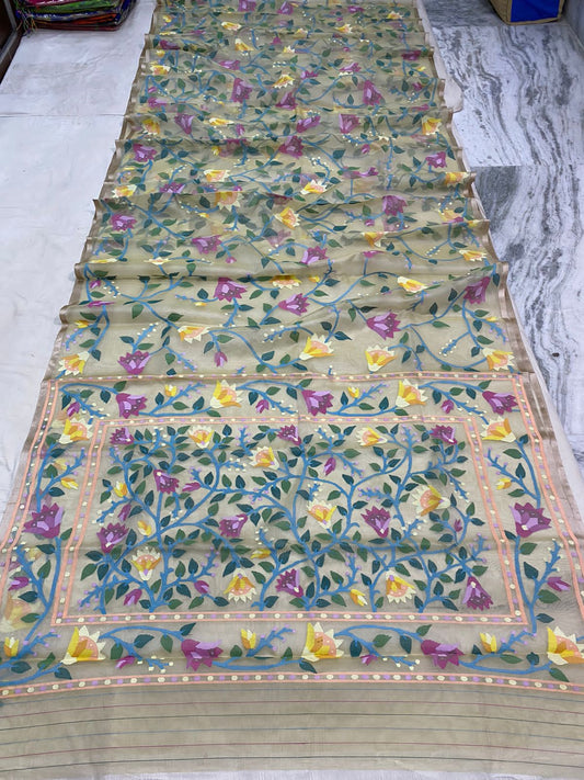 Trisha handwoven jamdani saree