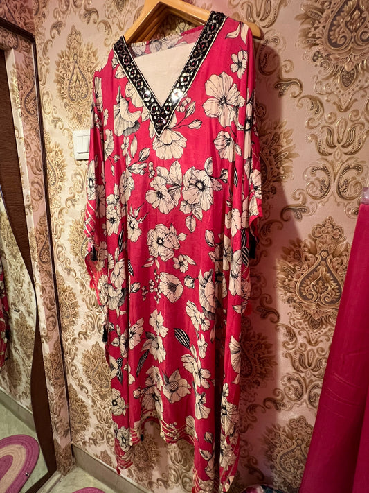 Floral pink kaftan set