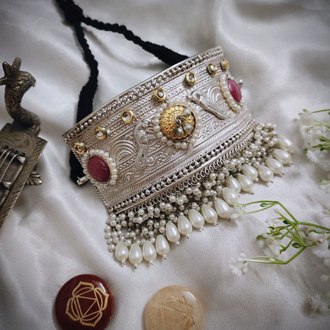 Jumbo tribal choker set