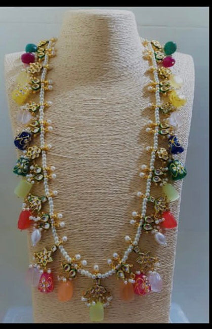 Pearl beaded necklace