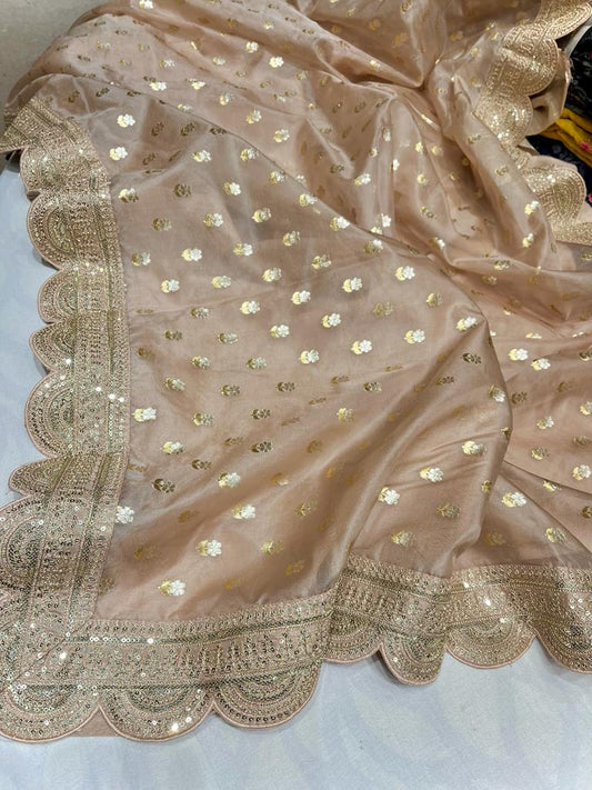 Scalloped weaving organza saree
