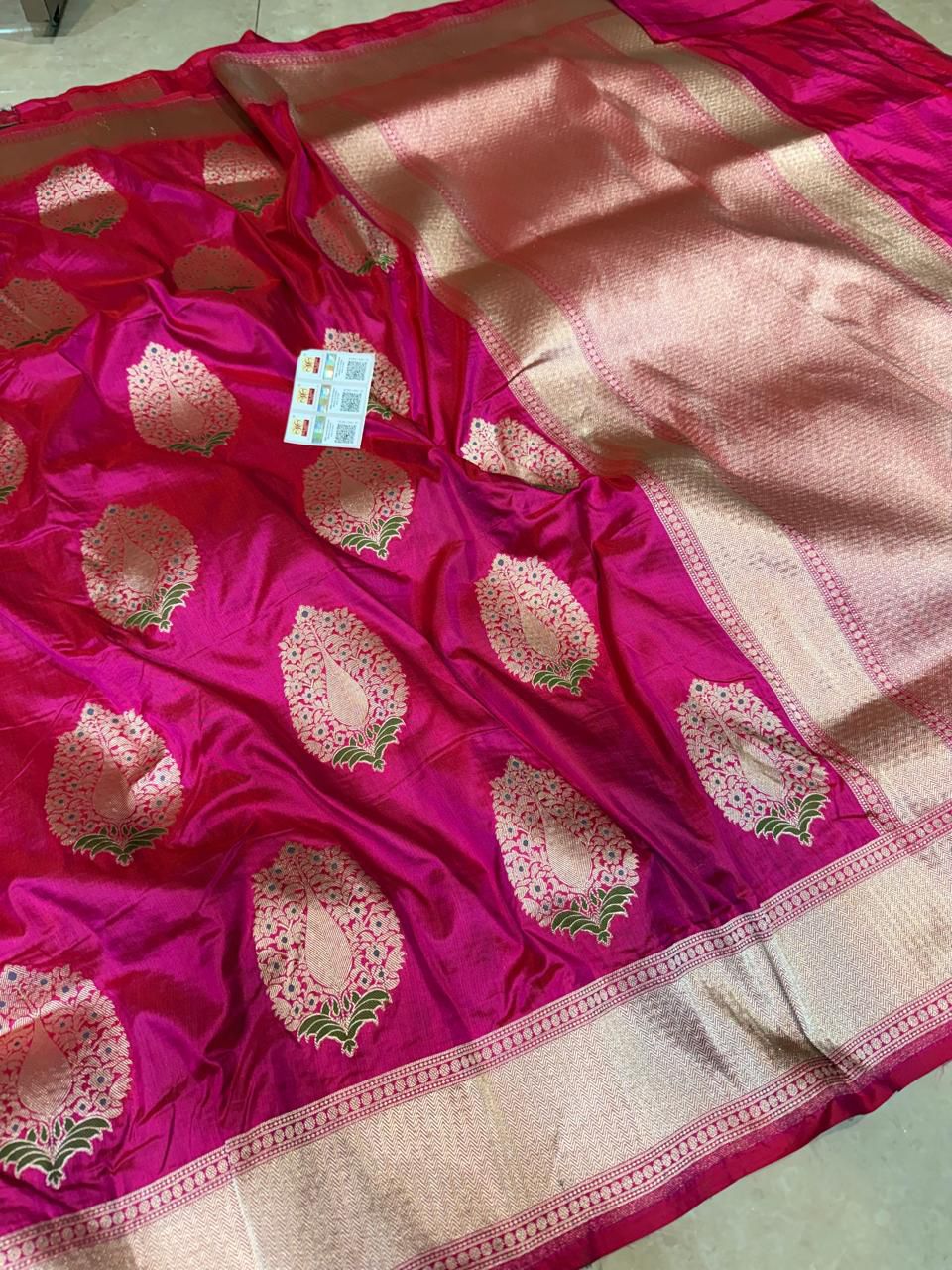 Handloom Banarsi saree meeenakri sari blouse