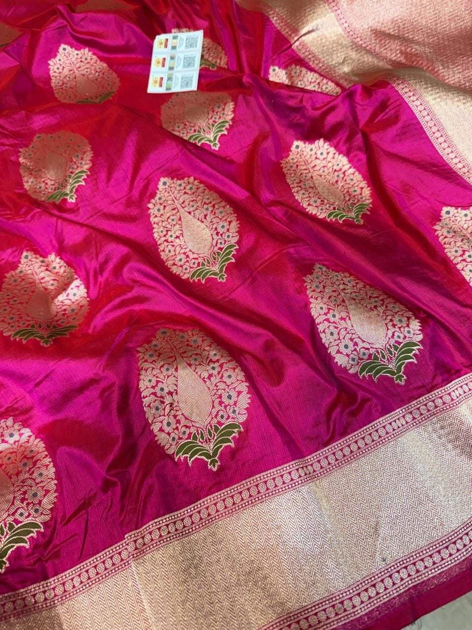 Handloom Banarsi saree meeenakri sari blouse