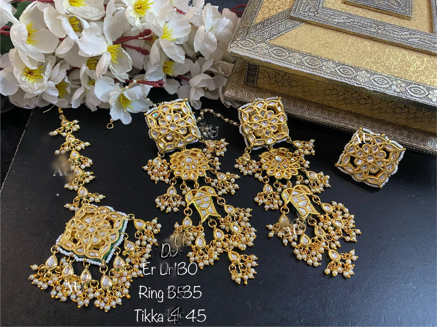Rajwadi Kundan earrings tikka set