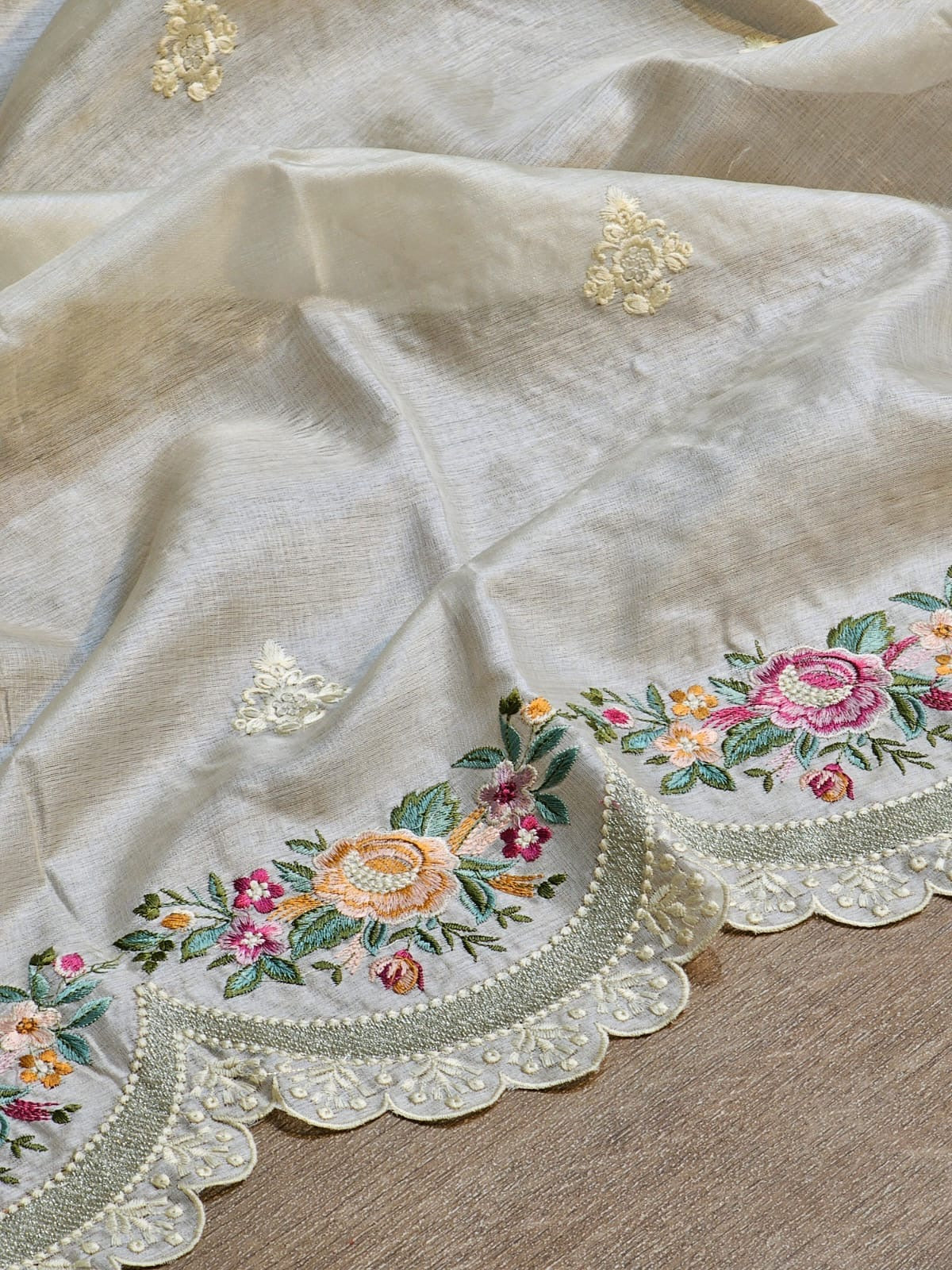 White Tussar silk saeee embroidery saree beautiful saree blouse