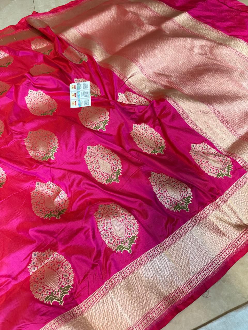 Handloom Banarsi saree meeenakri sari blouse