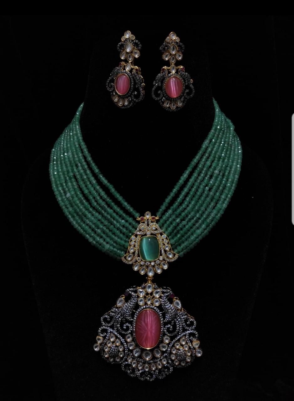 Aliyahna Victorian necklace set