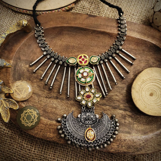 Spike tribal neckpiece